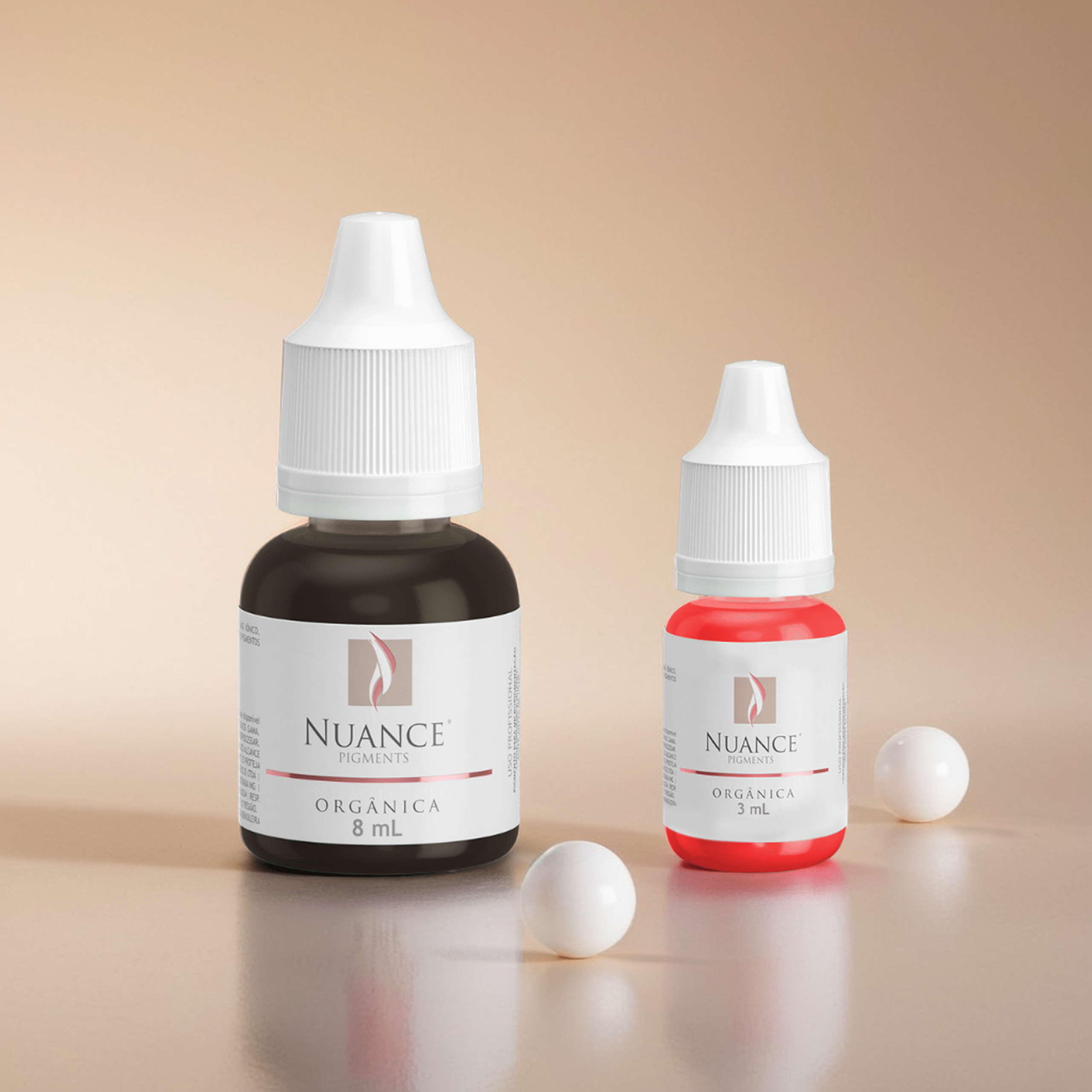 Pigmentos com formulações aprovadas por regulamentações nacionais e internacionais, disponíveis em uma linha completa com mais de 40 cores, ideais para todos os tipos de procedimento, estilos e técnicas.